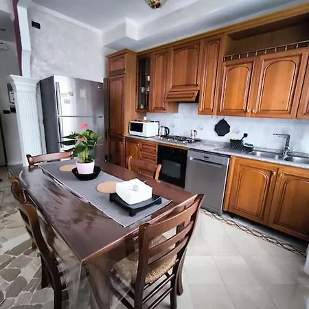 Casa Parthenope ミラノ